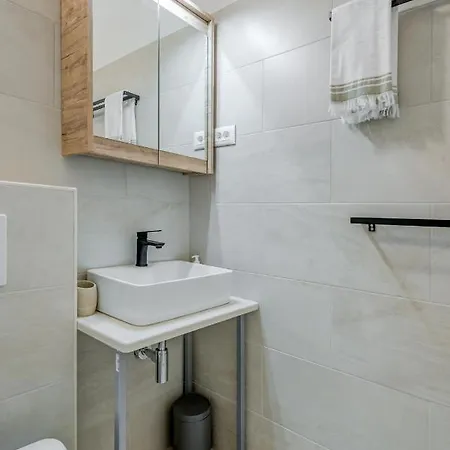 Jadranka Apartment Mimice